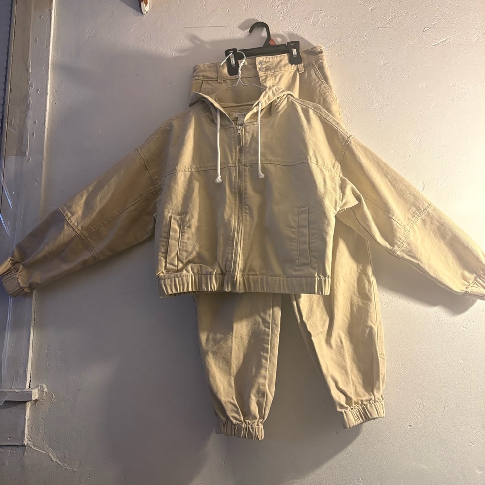 Forever 21 Tan Hooded Crop Jacket and Jogger Set top size Small bottom medium